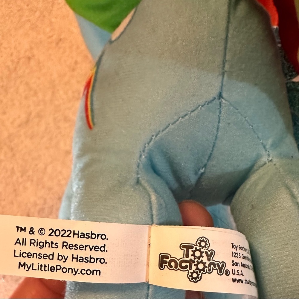 My Little Pony Hasbro Toy Factory Rainbow Dash Plush 2022 - Picture 8 of 8